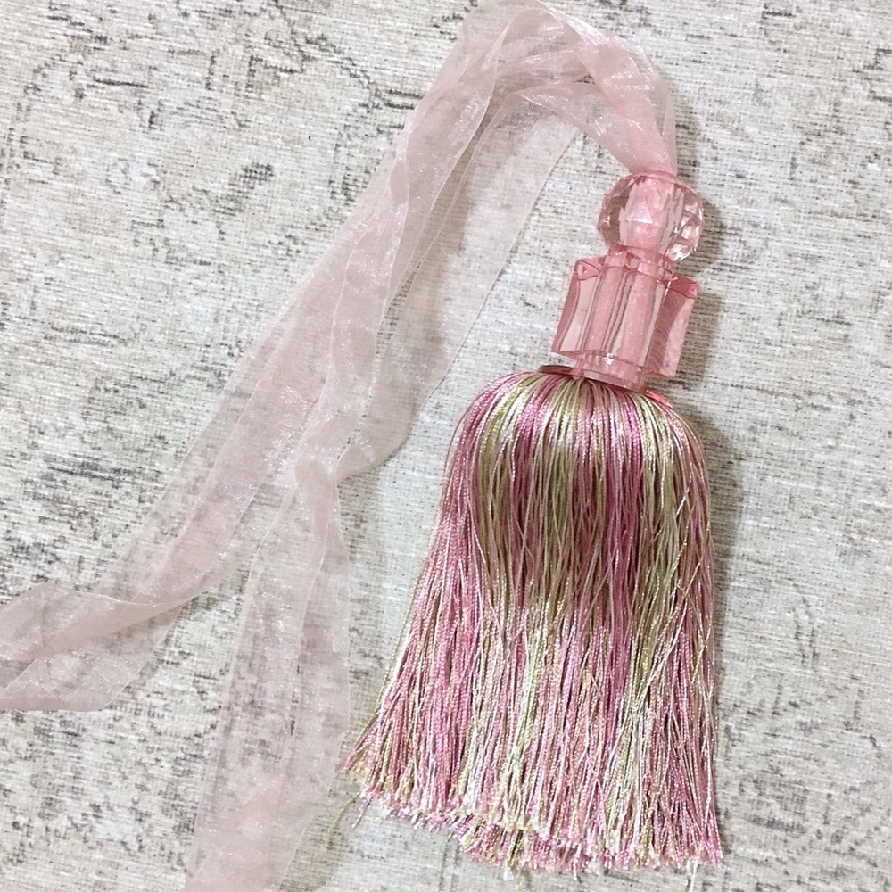 Light Pink & Green Decorative Tassel